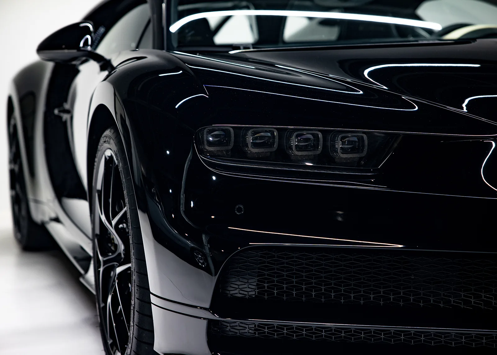 Black 2018 Bugatti Chiron Sport for sale, headlight and front wing
